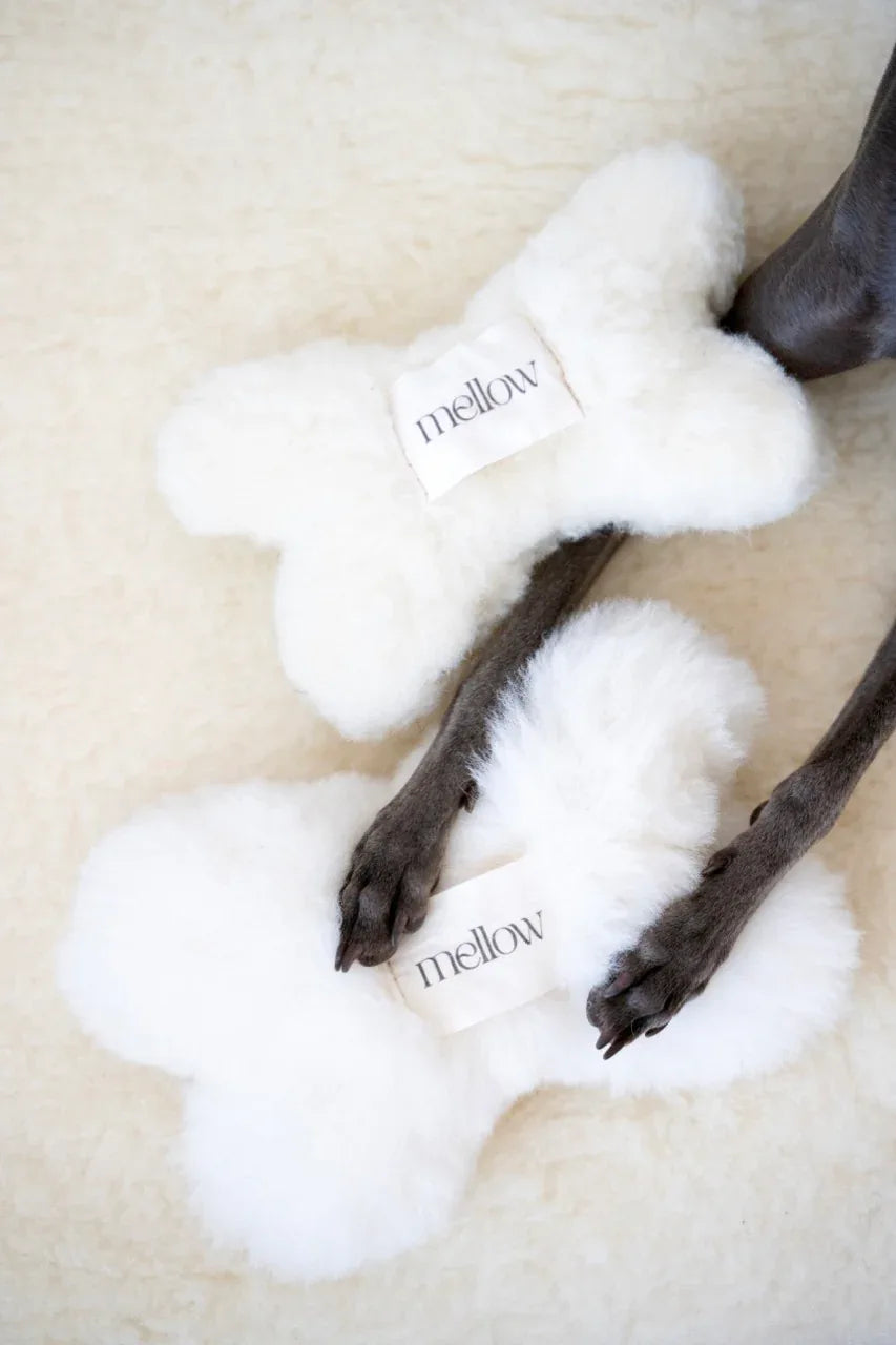 Mellow Pet Store – Wollen bothondenspeeltje – wit – S/M/L – natuurlijke wol met belletje