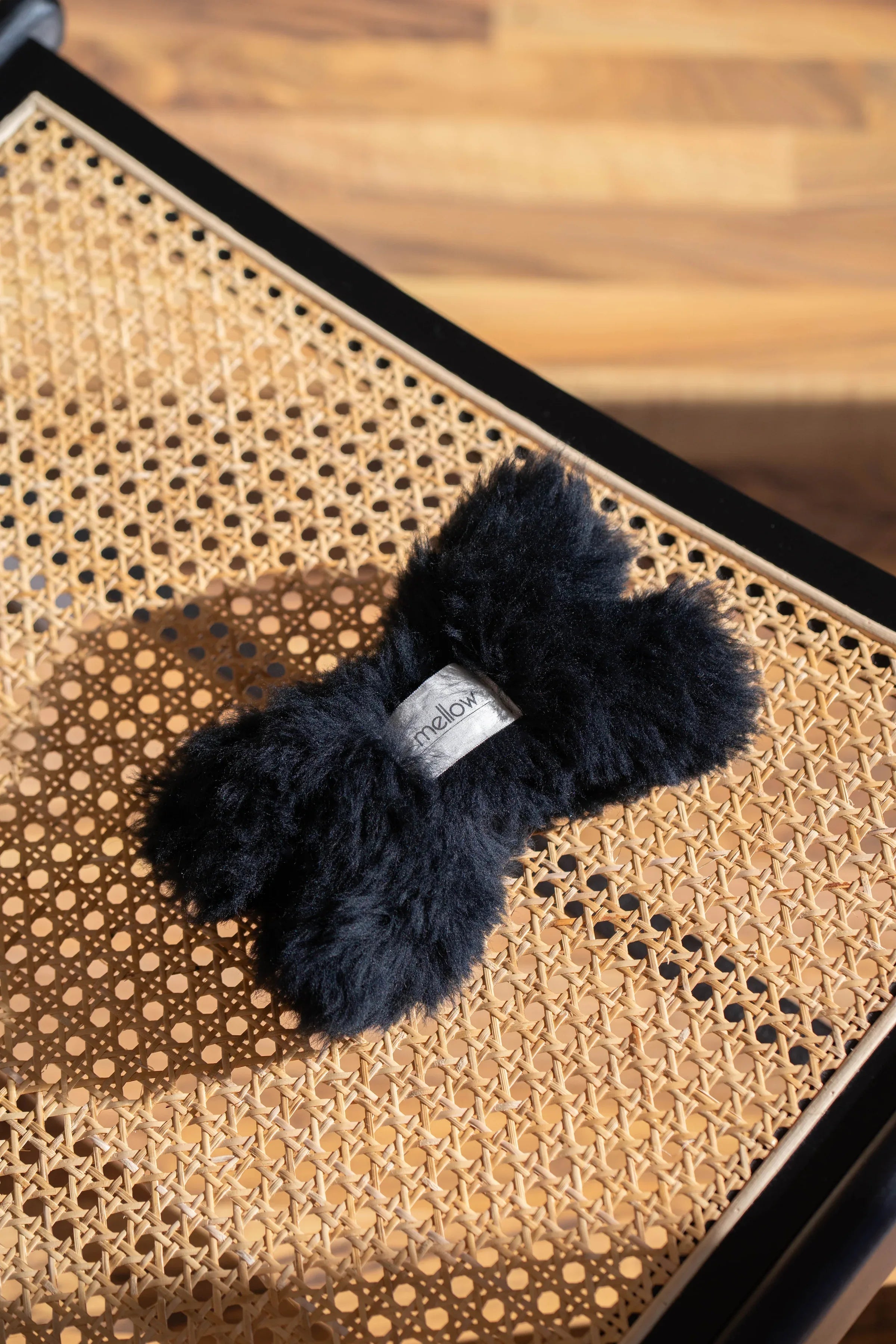 Mellow Pet Store – Wollen bothondenspeeltje – charcoal – S/M/L – natuurlijke wol met belletje